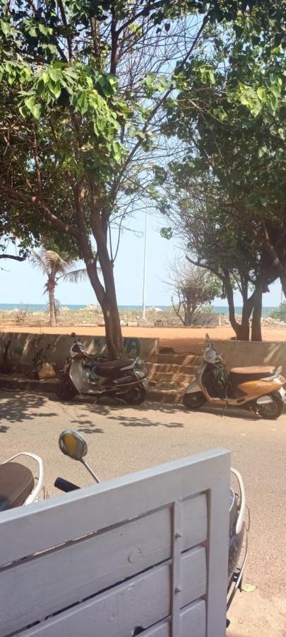 Villa Betty Beach Front Puducherry Exterior foto