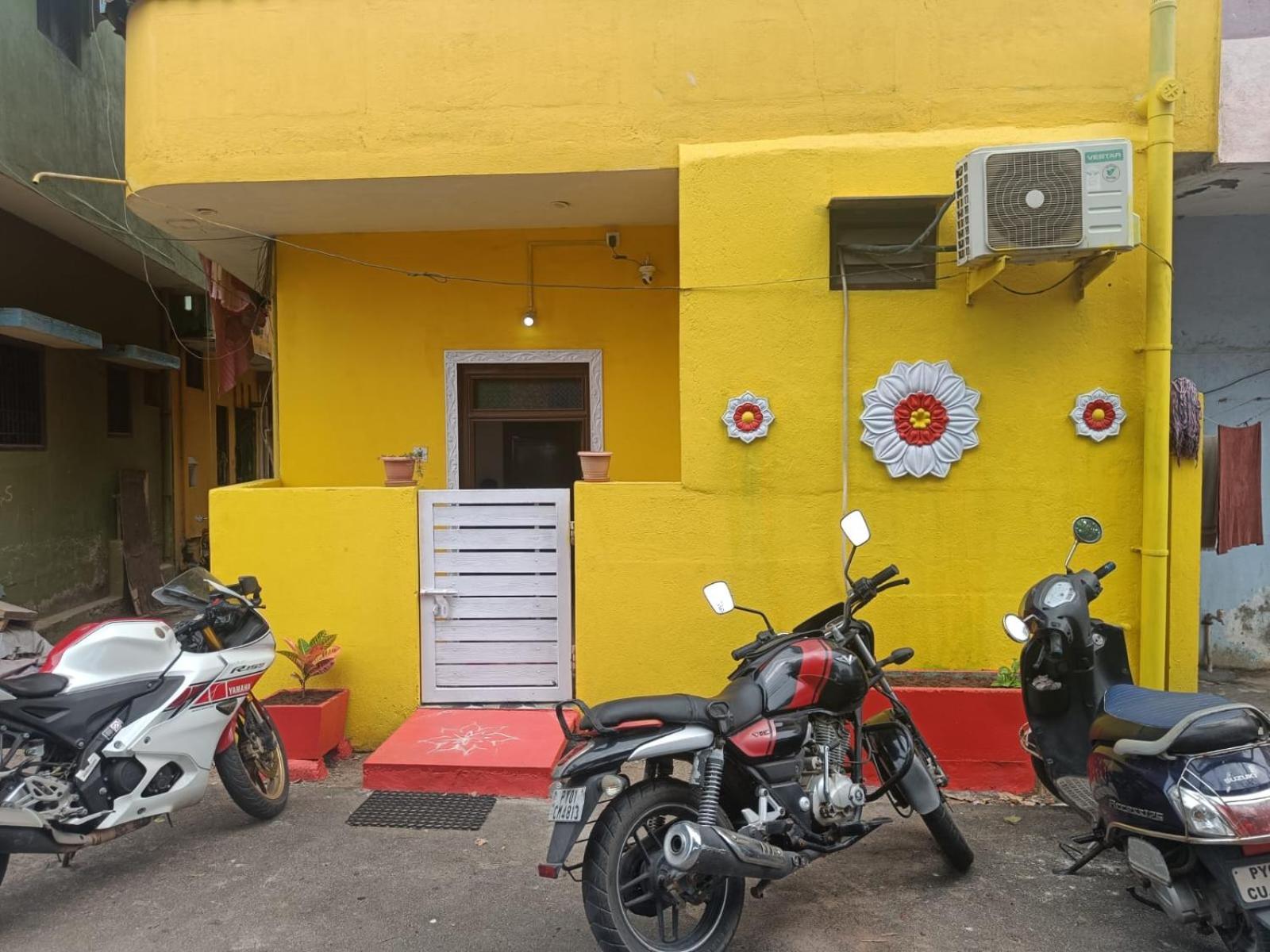 Villa Betty Beach Front Puducherry Exterior foto